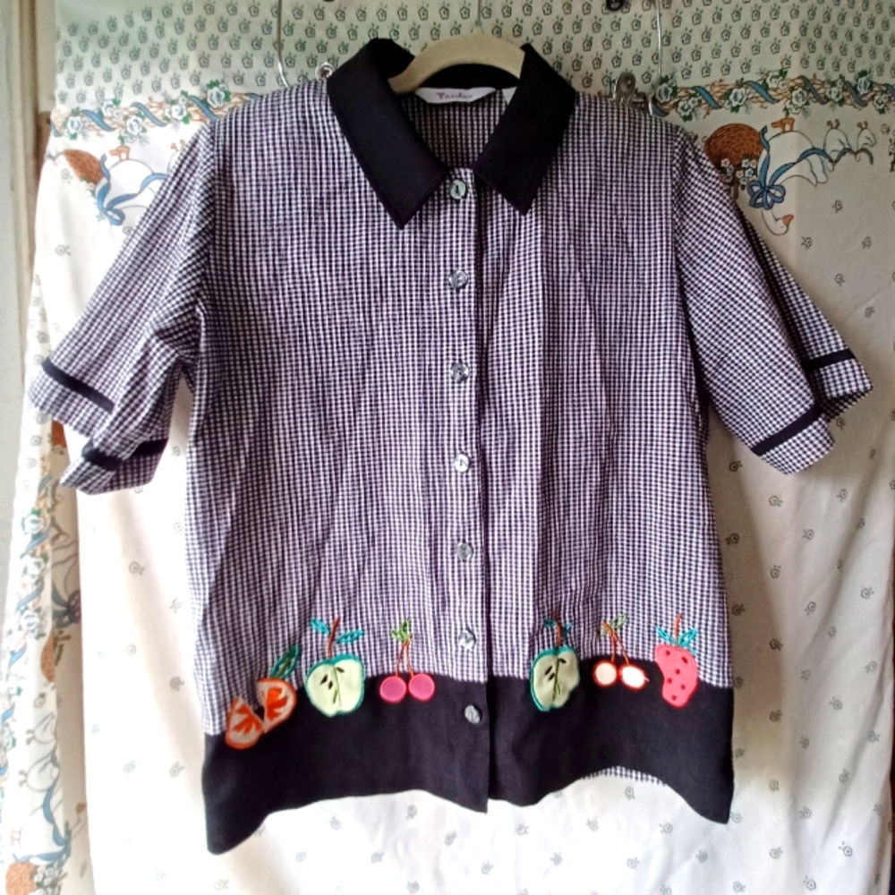 Tan Jay Gingham Blouse With Fruit Motifs Cottagecore Garden Girl Vintage